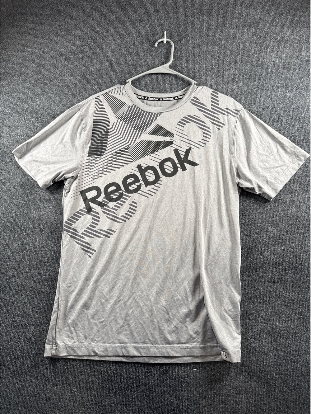 Reebok Speedwick Mens Small Gray Graphic Athletic Performance Training T Shirt